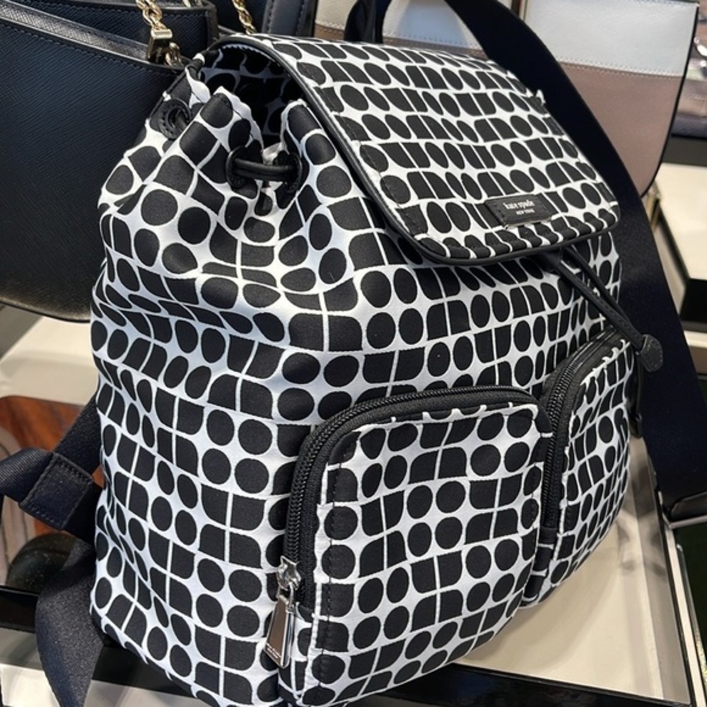 Kate Spade Noel Printed Fabric Backpack
SKU 9957129
NWT